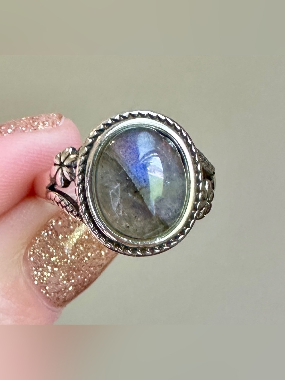 Genuine Labradorite Ring 925 Sterling Silver – Size 6 – Blue Flash Cabochon